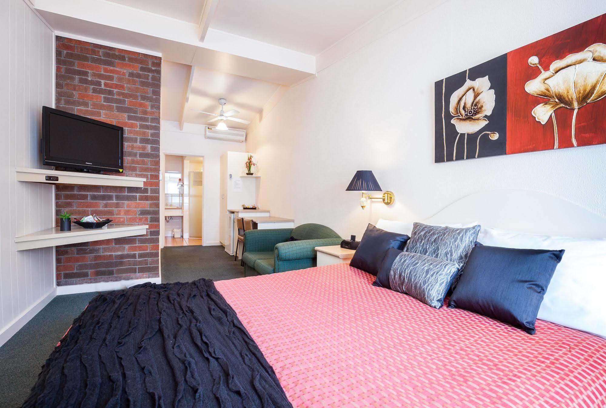 Mid City Motel Mount Gambier Bagian luar foto