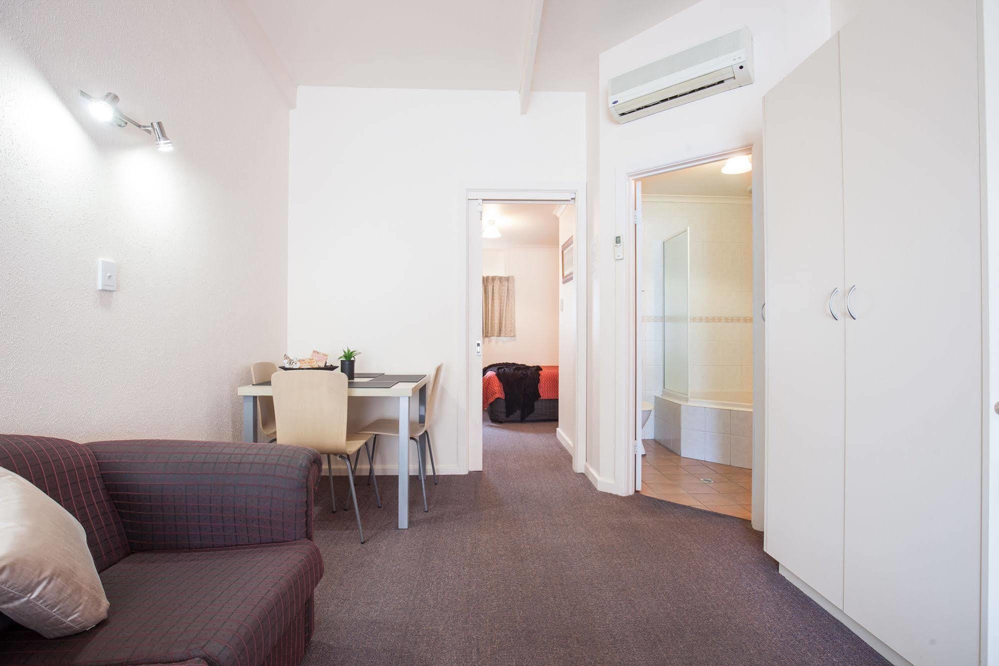 Mid City Motel Mount Gambier Bagian luar foto
